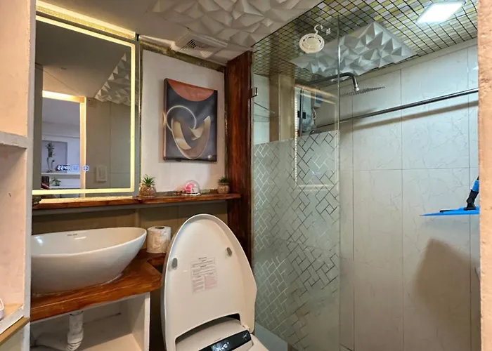 Aparthotel Aesthetic Unit With Cinema Theater Japan Technology 2*